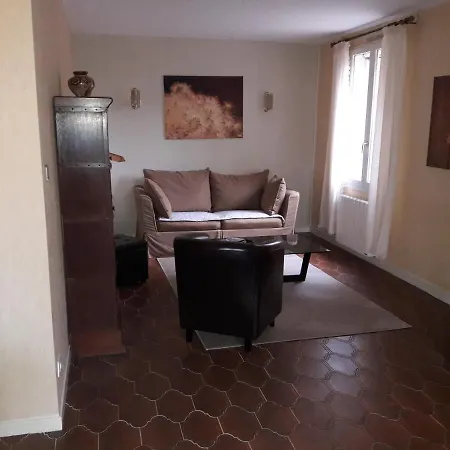 La Lurette, Et Semesterbostad *